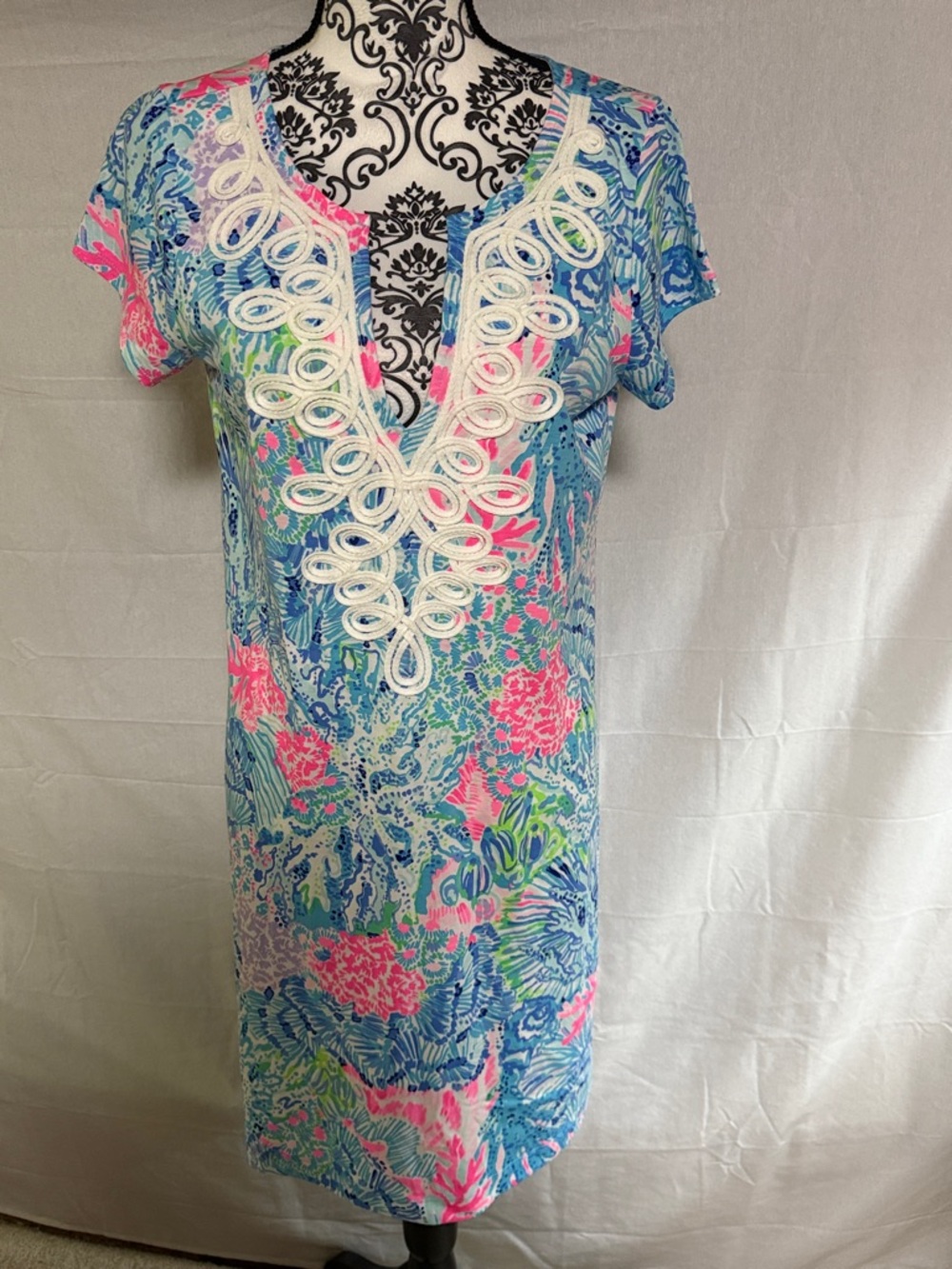 Lilly Pulitzer Brewster Shift Blue Tropical Print Dress with White Lace Trim - Picture 2 of 10